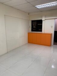 Ang Mo Kio Avenue 10 (D20), Shop House #495895441
